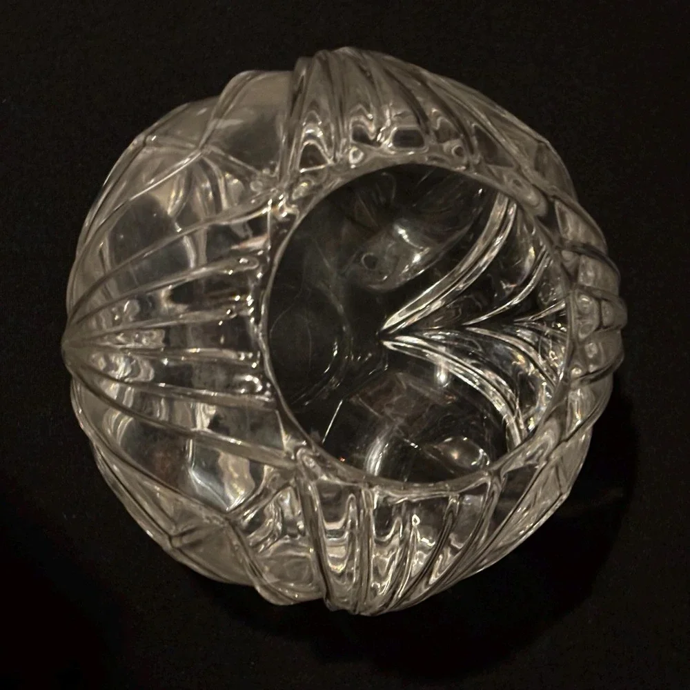 Vintage Glass Rose Bowl – Swirl Cut Design